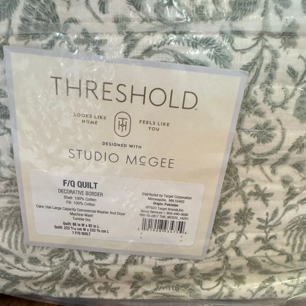 Studio McGee Decorative Cotton Slub Print Quilt Light Teal Green-Full/Queen